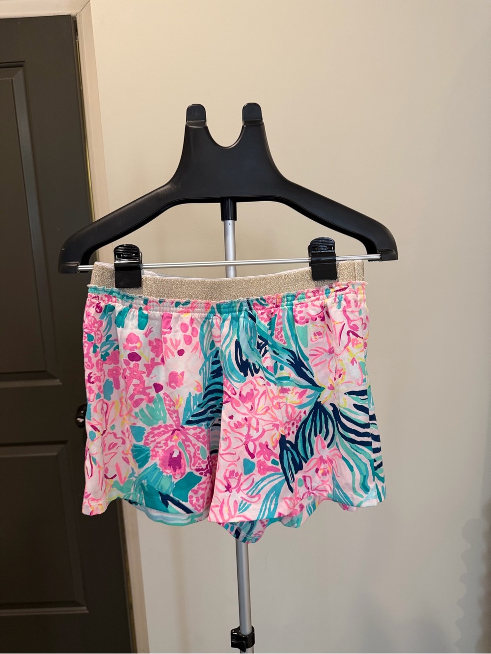 Lilly Pulitzer Pink Teal Floral Athletic Shorts M NWT